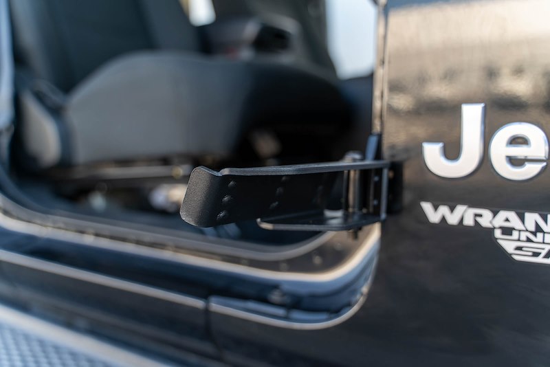 DV8 Offroad JK/JL & JT Foot Pegs