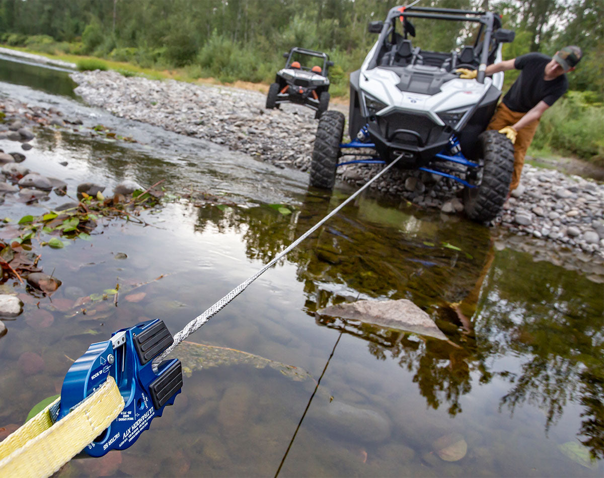 UltraHook XTV Closed System Winch Shackle Mount Blue Factor 55