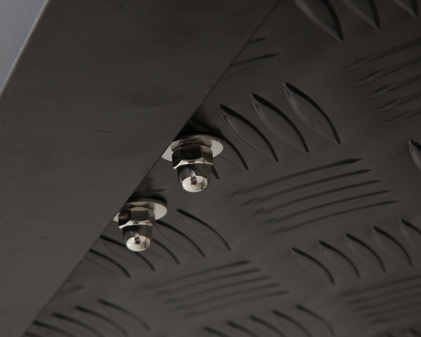 Overland Vehicle Systems Bushveld Hard Shell Roof Top Tent