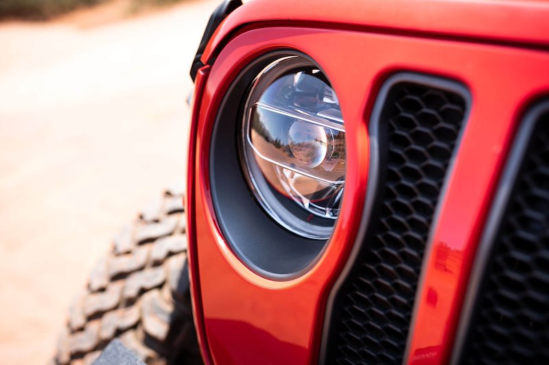 DV8 Offroad JL/JLU & JT LED Headlights | Chrome