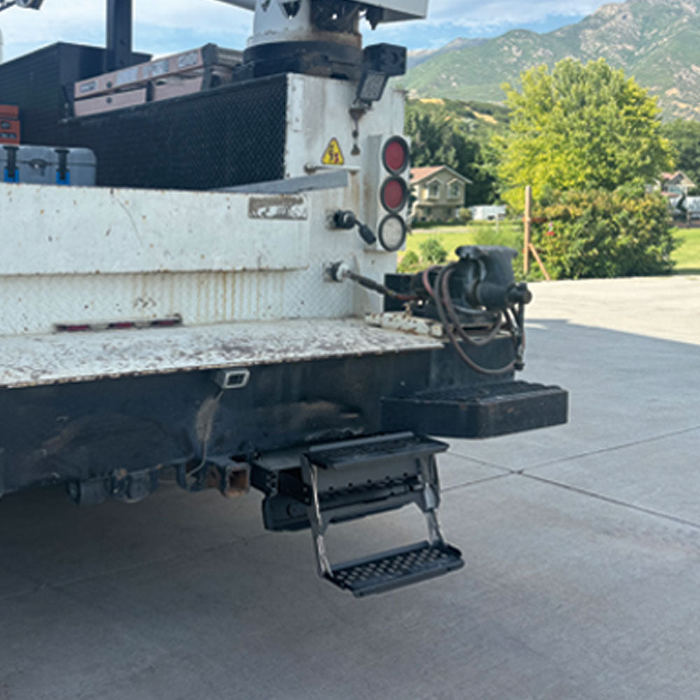 Rock Slide Engineering R-STEP 9 Inch Wide Step with Universal Brackets To Mount On Flat Surface