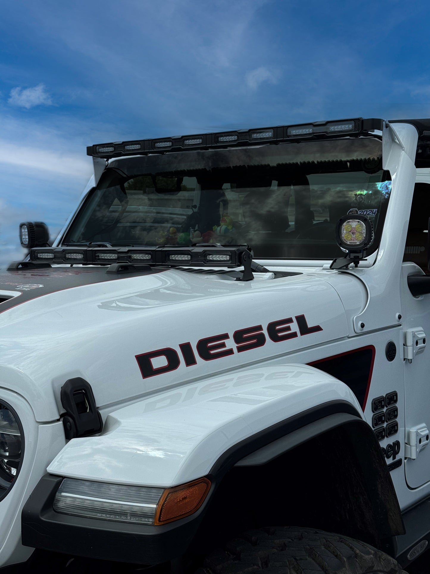 TYRI Off-Road Lighting V48 Black 17200 eLumen 48" Hyperion Series Light Bar