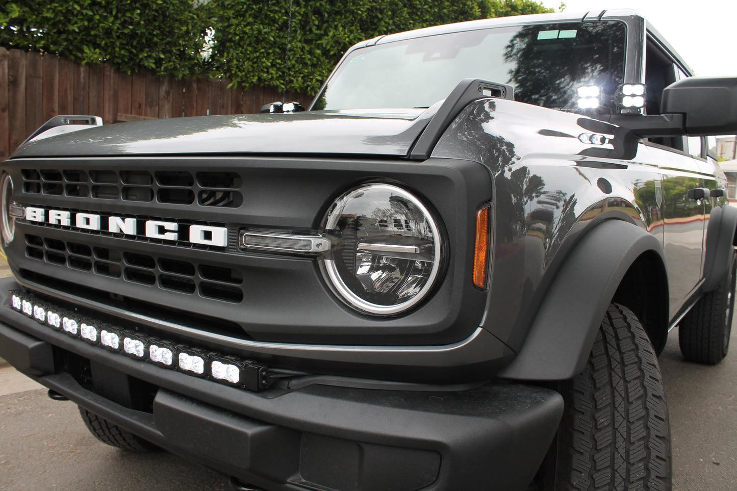 M&R Automotive Standard Bumper lightbar - 40' PRO - Ford Bronco (2021-Present)